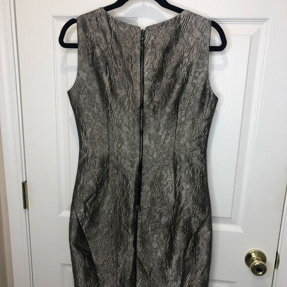 NWT Elie Tahari sleeveless sheath silver midi dress, size 6 - Picture 6 of 14